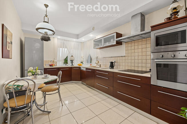 Przestronny dom 300m2 w Żyrardowie pod lasem