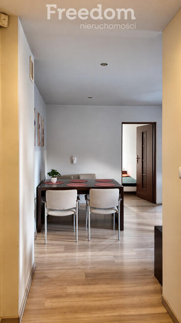 Wolnostojący dom 172 m², 3 pokoje, duża działka