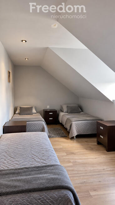 Wolnostojący dom 172 m², 3 pokoje, duża działka