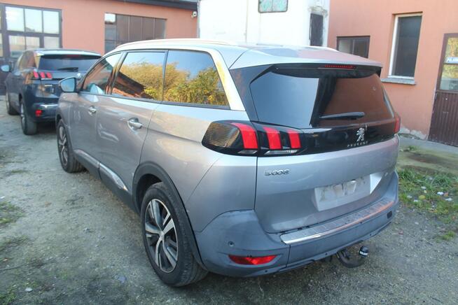 Peugeot 5008 2020