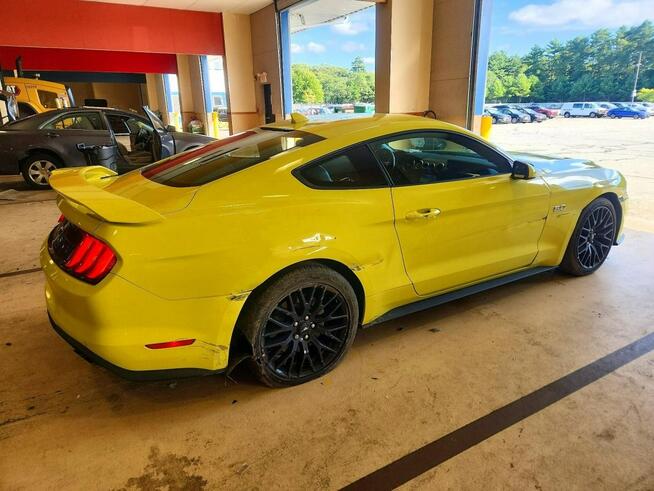 Ford Mustang 2021