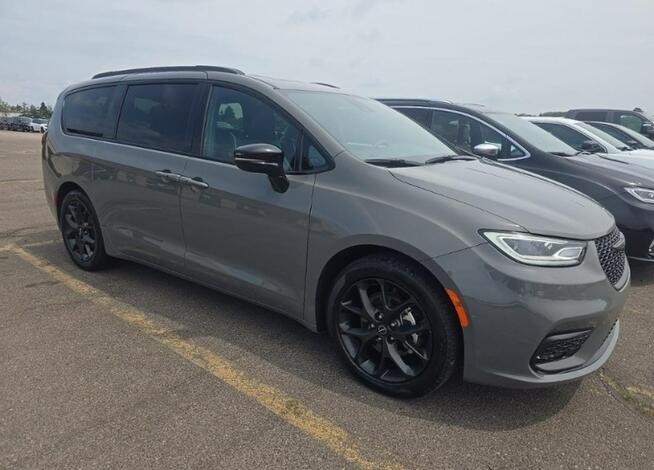 Chrysler Pacifica 2025