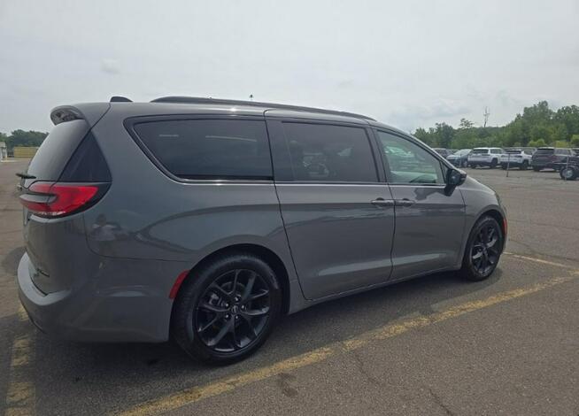 Chrysler Pacifica 2025