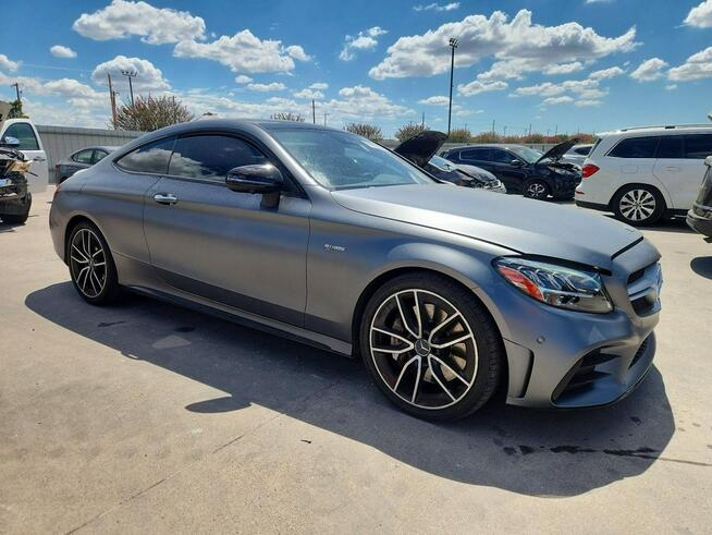 Mercedes-Benz Pozostałe 2021