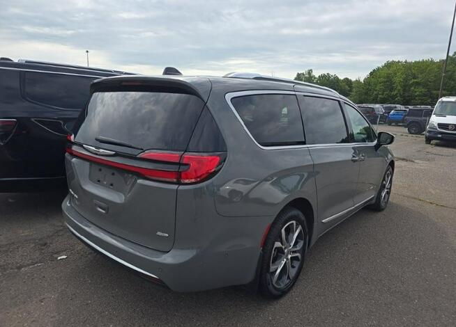 Chrysler Pacifica 2025