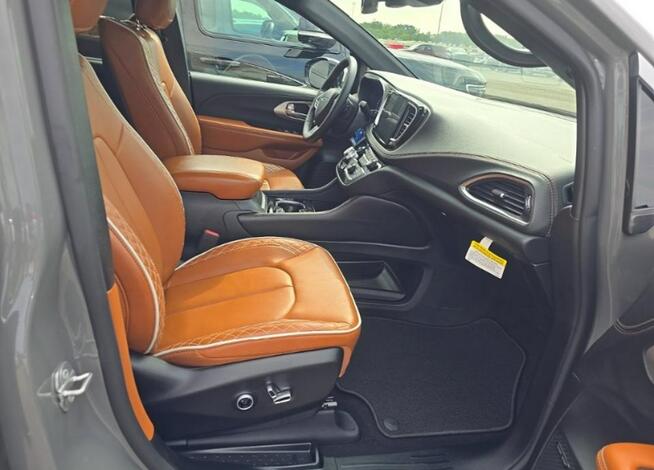 Chrysler Pacifica 2025