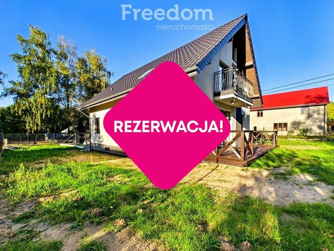 Dom z garażem i tarasem w Nowej Wsi