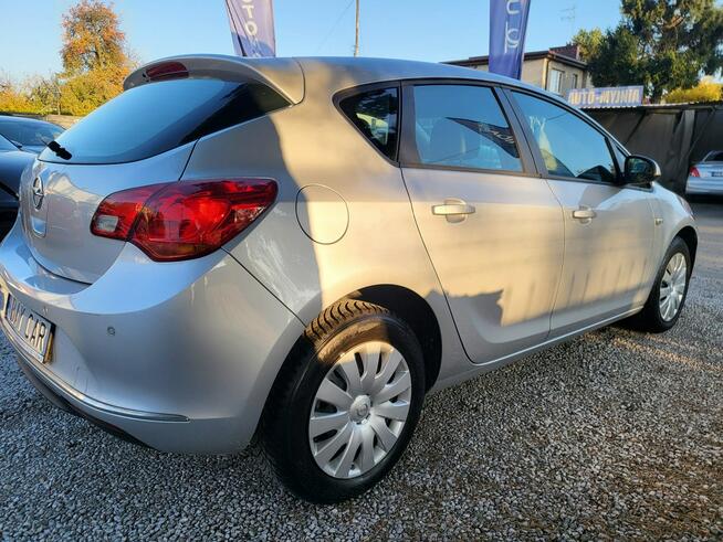 Opel Astra 1.4 120 KM Serwis I Właściciel Z Niemiec Opłaty Gwarancja Zapraszamy !