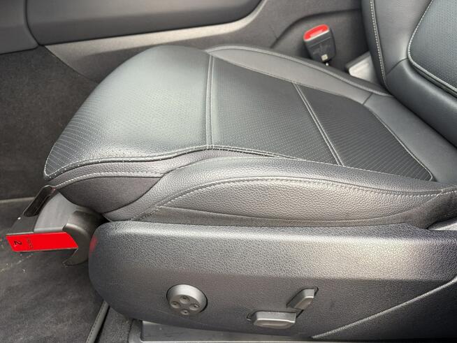 Mercedes GLC 300 DX89413#300 DE 4-MATIC Avantgarde Ambient Skóra Salon PL VAT23%