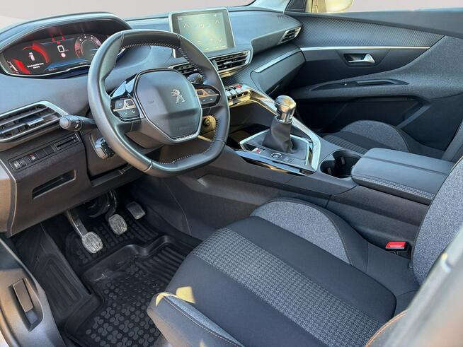 Peugeot 3008 2022