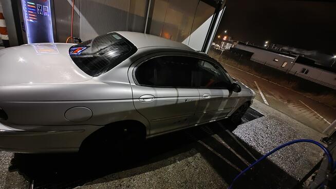 Jaguar X-Type