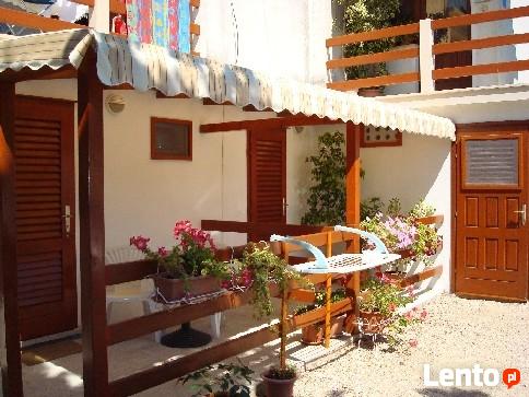 CHORWACJA – BOL - BRAČ apartamenty i pokoje BOL)