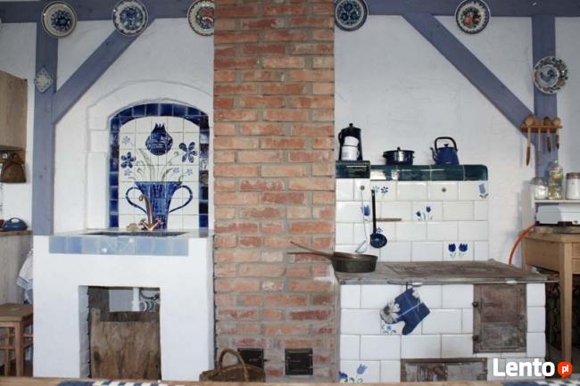 Wypoczynek nad jeziorem w pieknym, cichym miejscu