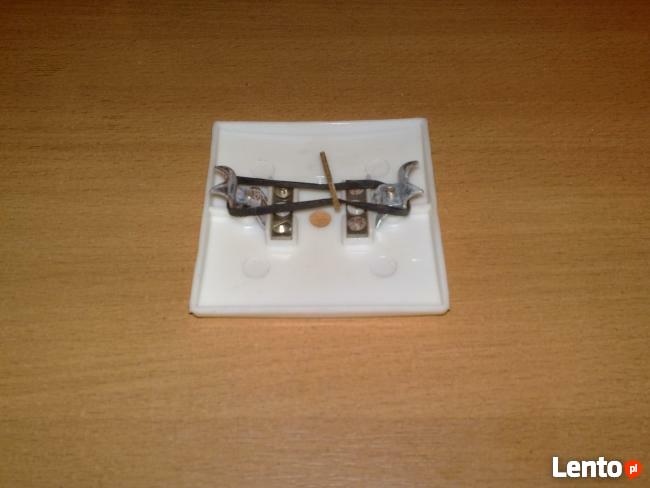 Gniazdka telefoniczne - różne