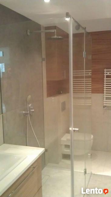 Szklane kabiny prysznicowe, lustra,