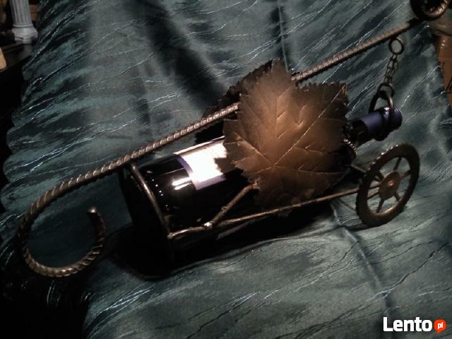 Leżak do wina i karafka