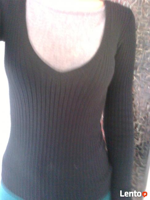 Sweter czarny prążek Calliope