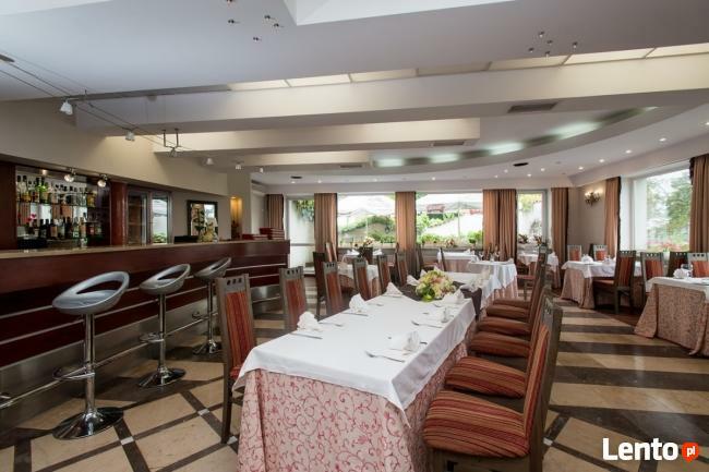 Wynajem sal na wesela, bankiety (impreza szyta na miarę)