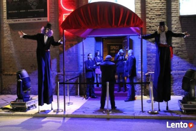 Artystyczne atrakcje na Andrzejki - wróżki, szczudlarze, mim