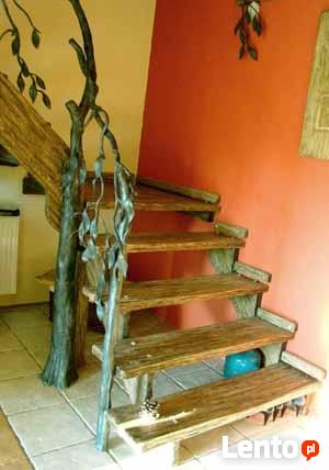 Schody - rustykalne, postarzane, rzeźbione
