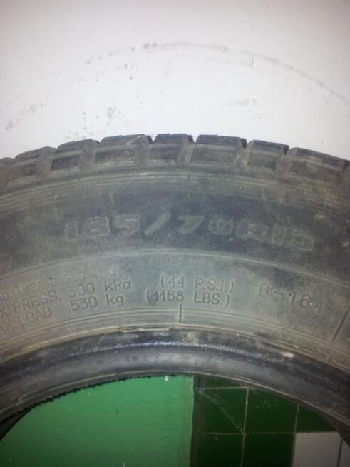 Dwie opony 175/65R14, oponę 165/70R13 i oponę 185/70R13