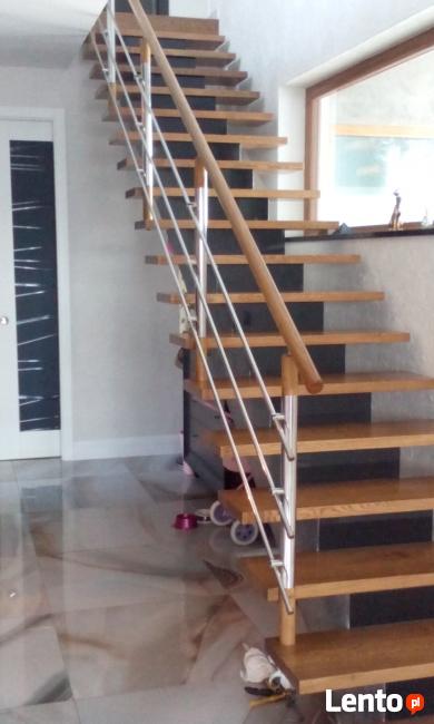 Schody drewniane ,barierki nierdzewne ,francuskie okna