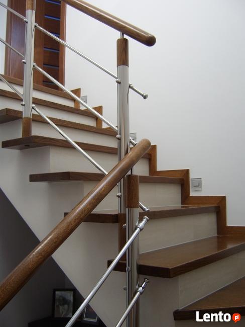 Schody drewniane ,barierki nierdzewne ,francuskie okna
