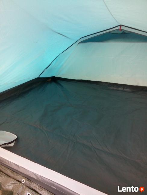Sprzedam namiot 4osobowy z przedsionkiem