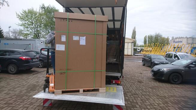 R1 Trans Transport Przeprowadzki oferuje usługi: