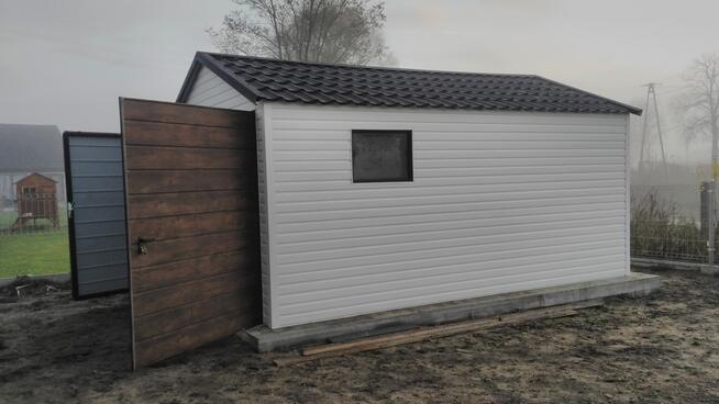 biały garaż blaszany profil blachodachówka okno śląsk bytom