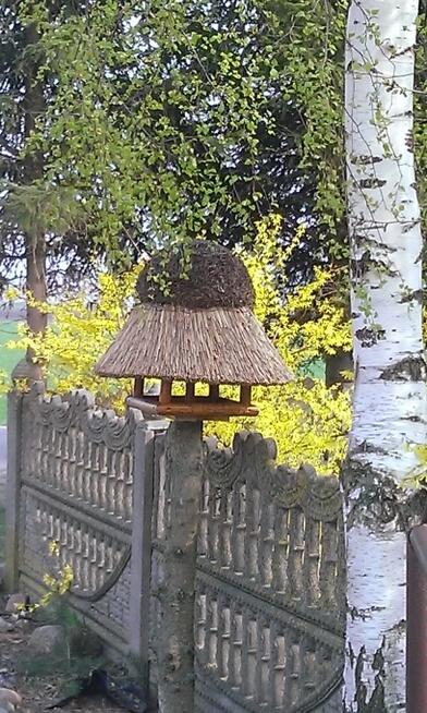 Karmnik pod strzecha