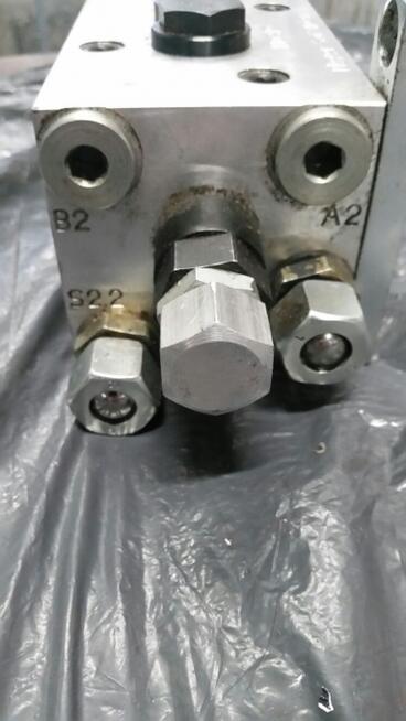 Rozdzielacz Hydrauliczny /Dzielnik z możliwością ścisku Kaup