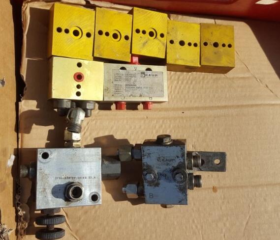 Rozdzielacze Hydrauliczne Kaup Kostki pod rozdzielacze Hydra
