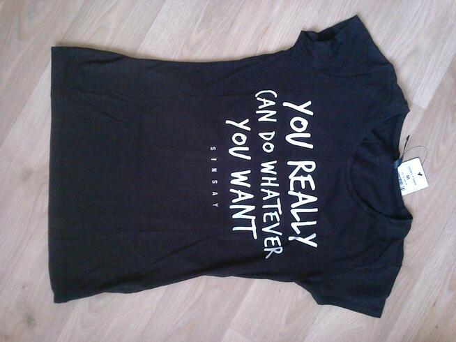 Czarny t-shirt Sinsay