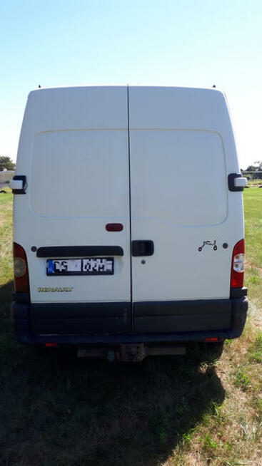 Transport osób 8+1 i rzeczy. Renault Master