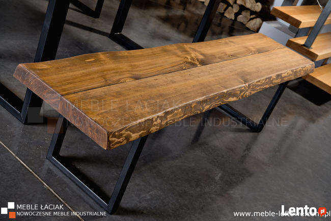 Zestaw meblowy, stół + 2 ławki. Blat świerkowy. Nr kat. 446.