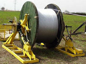 Sprzedam stojak kablowy nośność 7ton z hamulcem