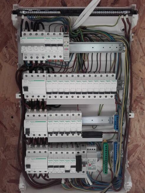 Monitoring, alarmy, instalacje elektryczne