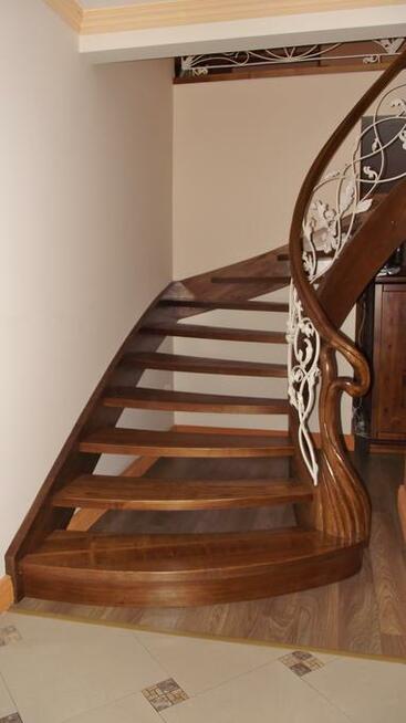 Schody gięte, kręcone, podłogi drewniane, Warszawa