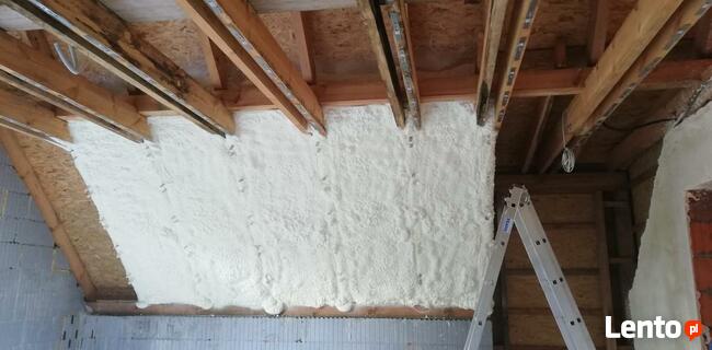 Izolacje Natryskowe Pianą, ocieplanie ścian, dachów stropów