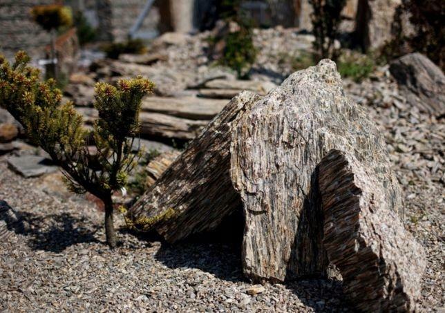 Płytka łupana szara gnejs Kamień murowy scieżkowy