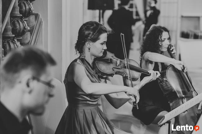 OPRAWA MUZYCZNA WIGILII FIRMOWYCH I SPOTKAŃ OPŁATKOWYCH