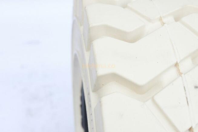 Opona Pełna 18x7-8 Quick Wonray Niebrudząca