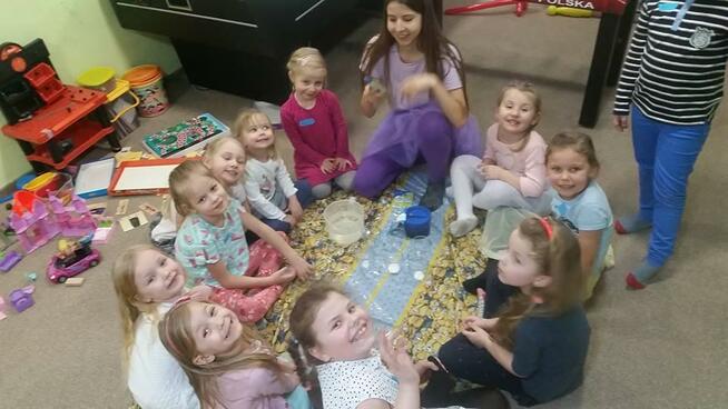 ANIMATOR DLA DZIECI GRÓJEC ANIMACJE KOMUNIA WESELE URODZINY