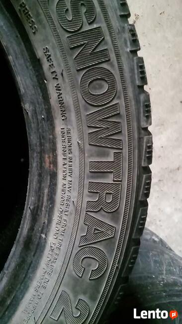 Sprzedam opony zimowe.