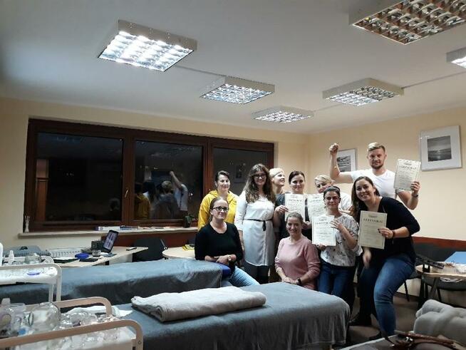 KURS LIFTING TWARZY BAŃKAMI PRÓŻNIOWYMI