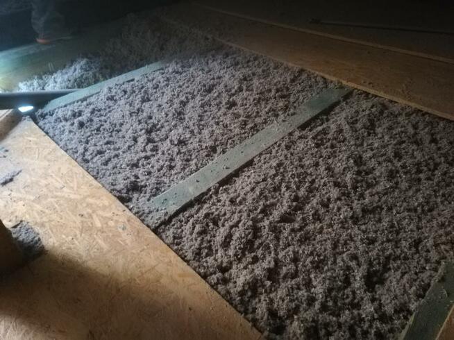 Docieplanie poddasza CELULOZA metoda wdmuchiwania