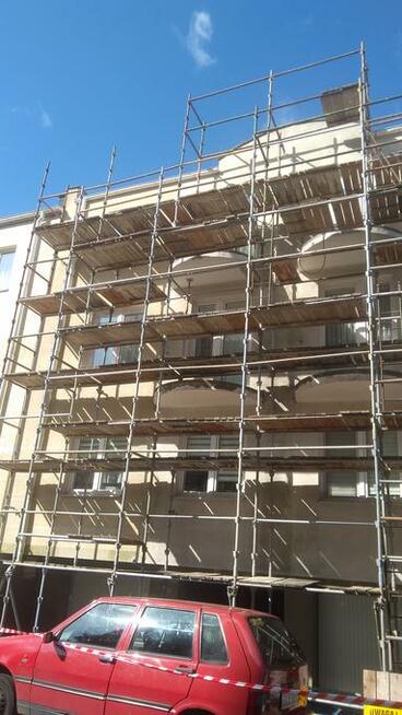 mycie ciśnieniowe elewacji kostki ogrodzeń itp.