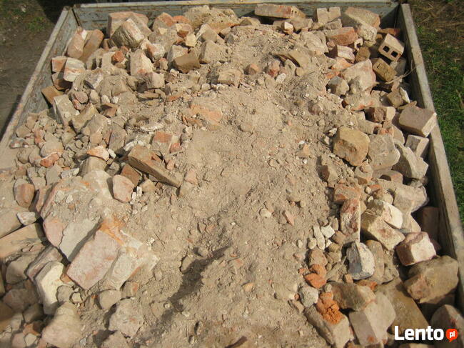 Gruz segregowany drobny około 1000 ton - cena 5 zł za tonę.