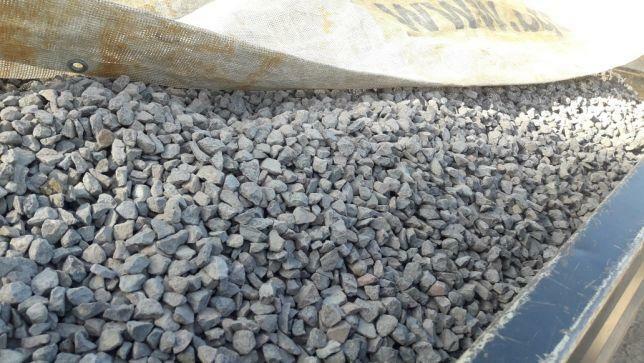 Piach żwir ziemia ogrodowa kamień drewno kora sosnowa luzem